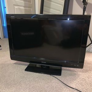 32' Sharp flatscreen Tv